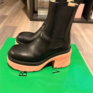 Bottega Veneta Black and Pink Heeled Boots